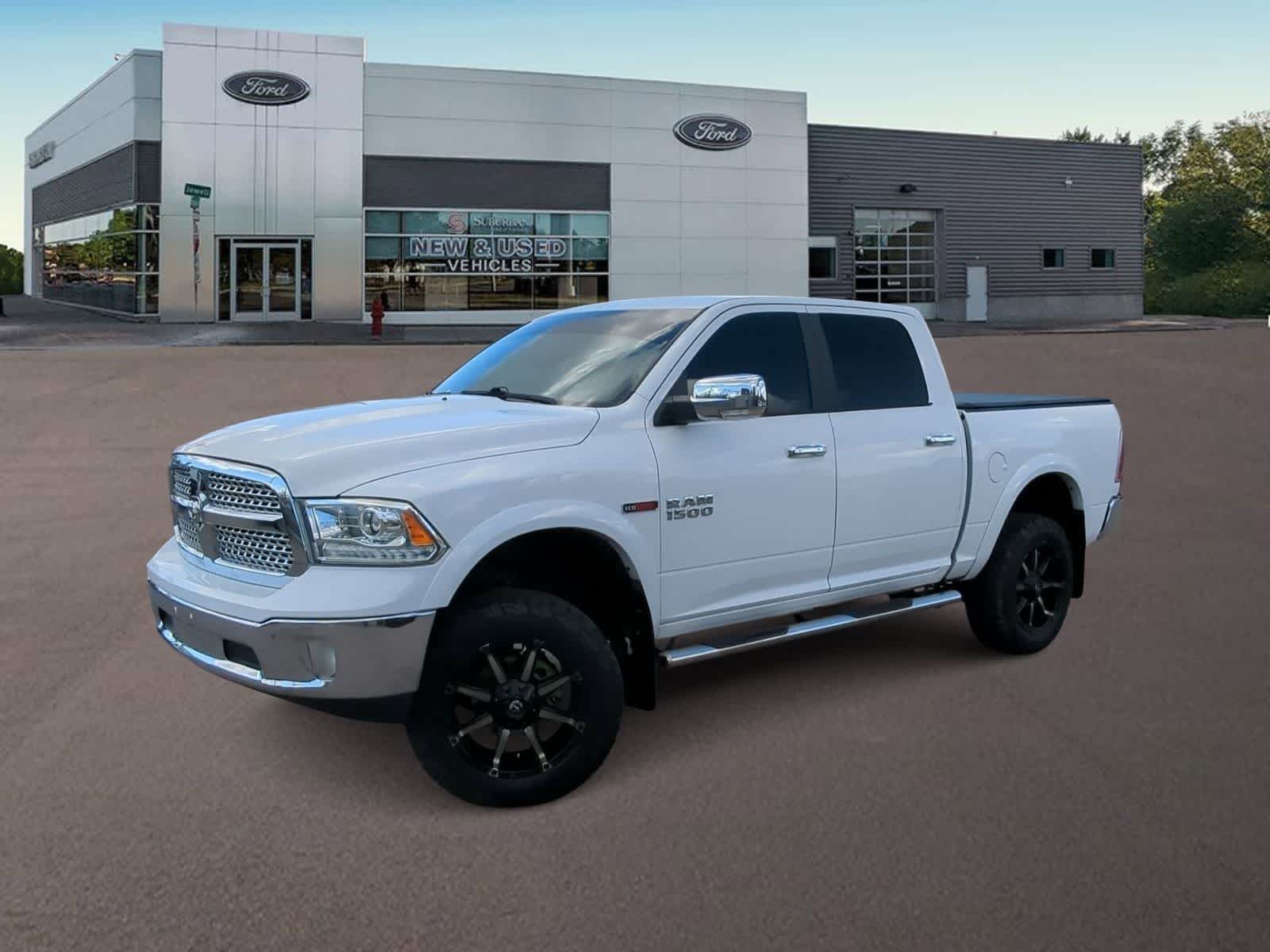 2017 RAM 1500 Laramie -
                  Ferndale, MI