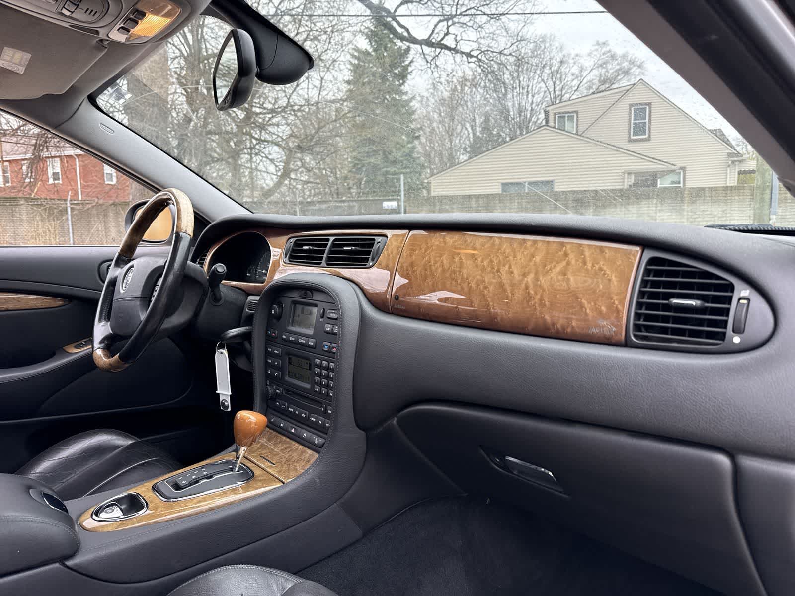 Thumbnail: 2003 Jaguar S-Type - 15