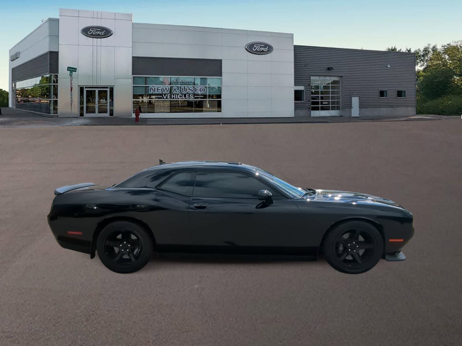 Thumbnail: 2016 Dodge Challenger - 12