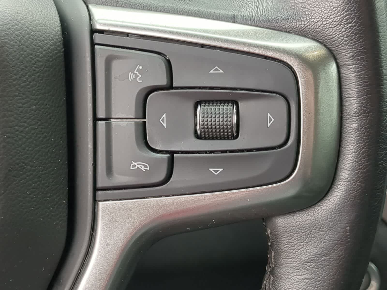 Thumbnail: 2021 Chevrolet Silverado 1500 - 31