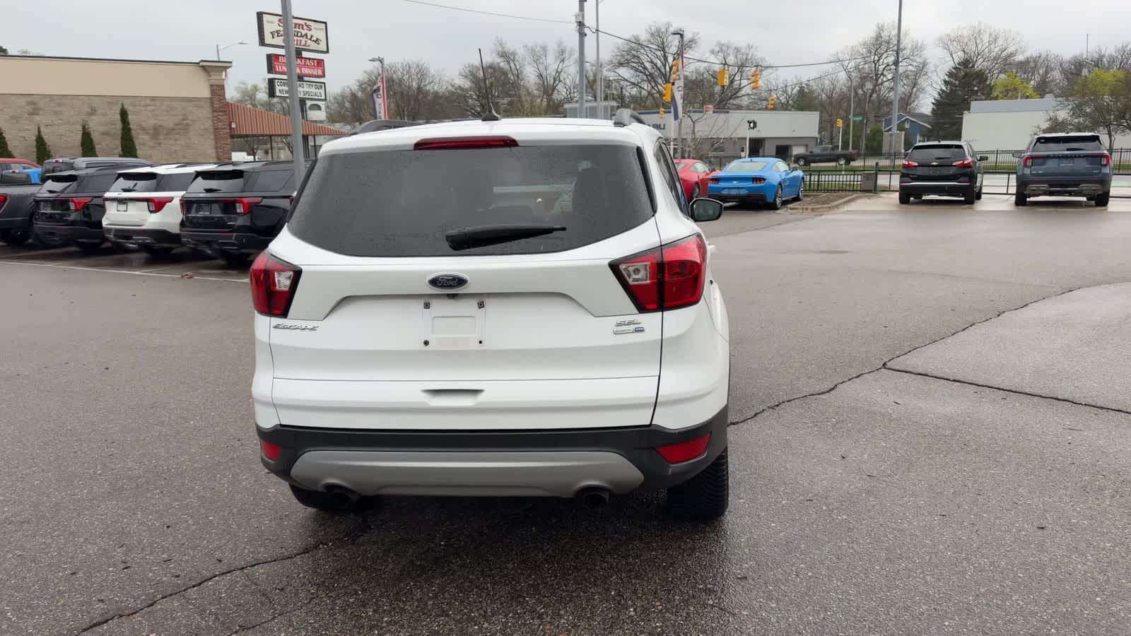 Thumbnail: 2019 Ford Escape - 10