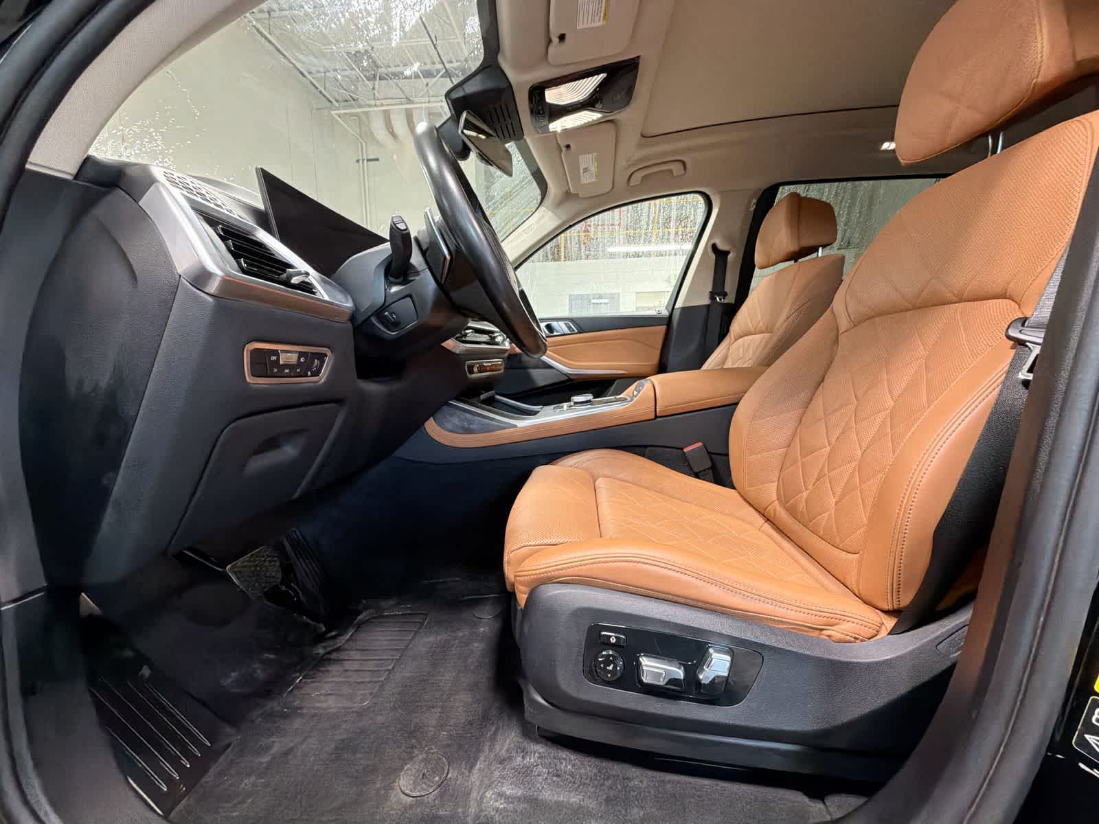 Thumbnail: 2023 BMW X7 - 14