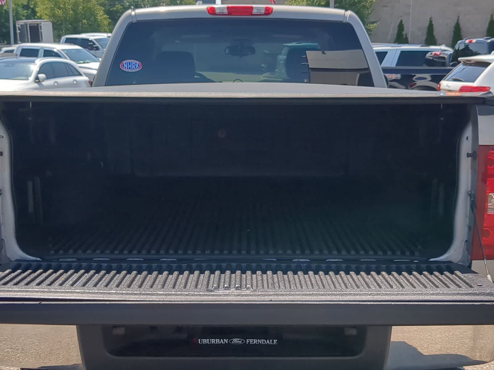 Thumbnail: 2009 Chevrolet Silverado 2500 - 28
