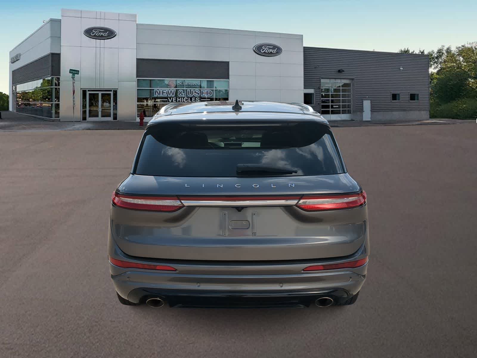 Thumbnail: 2022 Lincoln Corsair - 10
