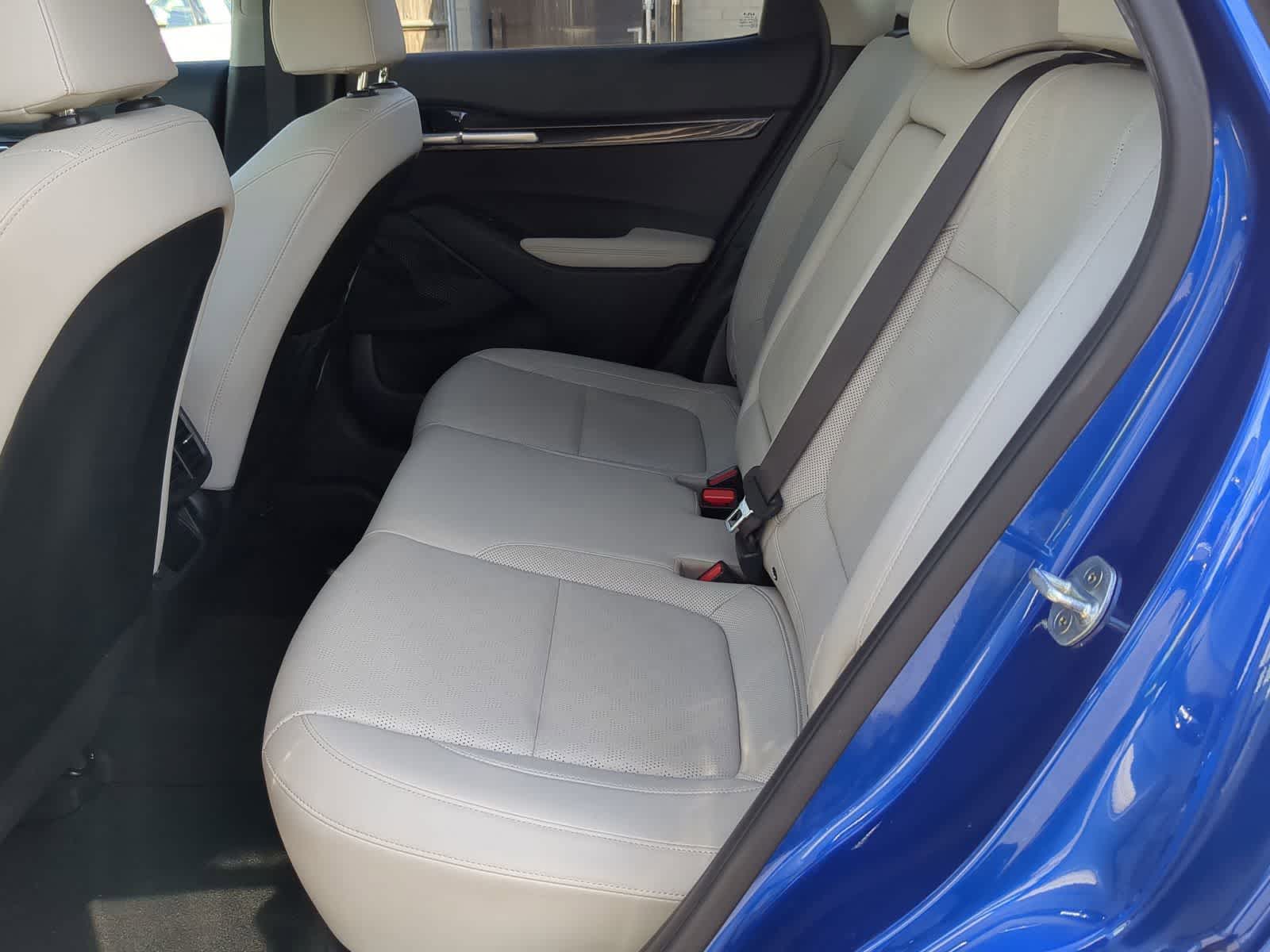 Thumbnail: 2022 Kia Seltos - 22