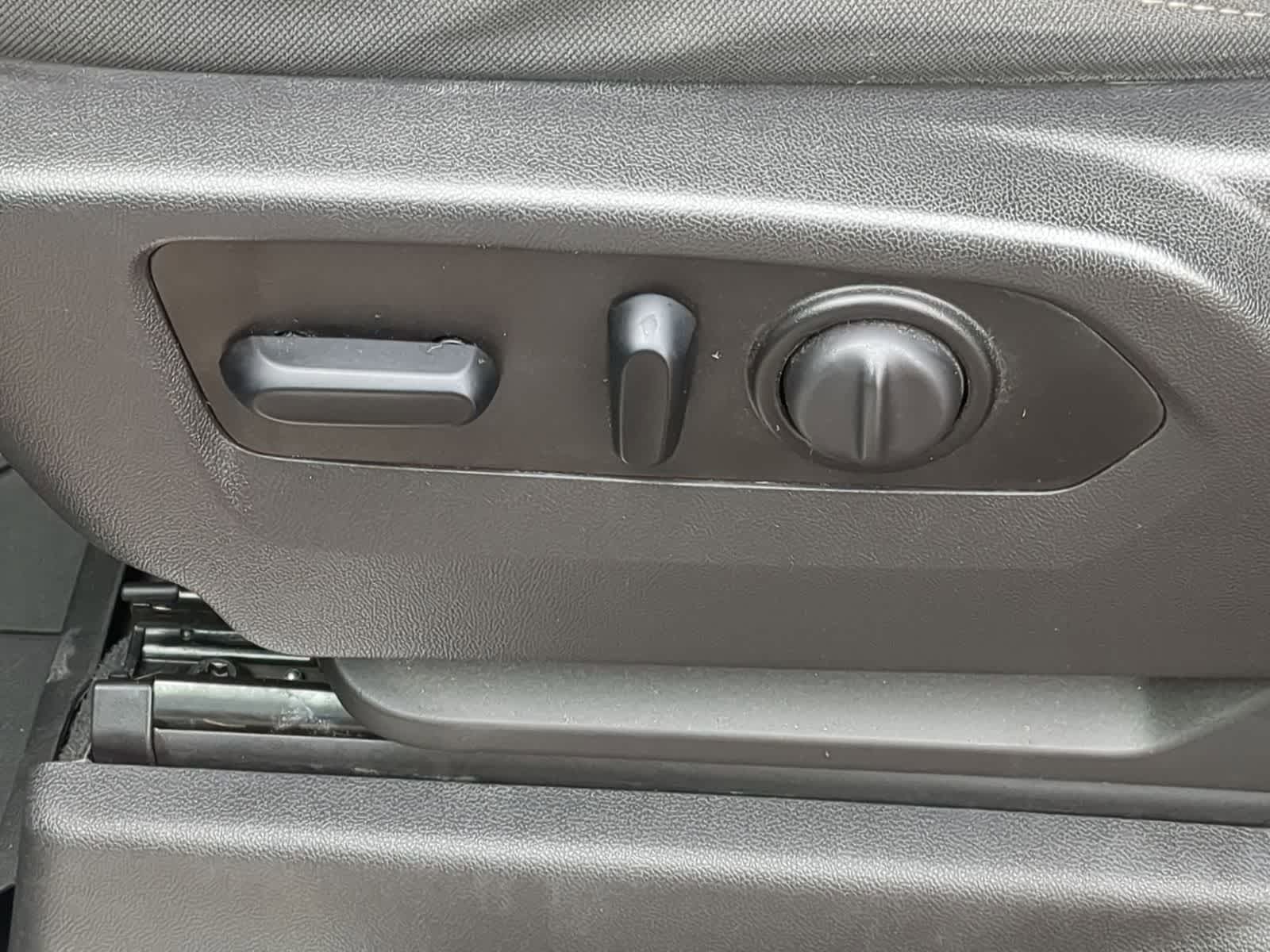 Thumbnail: 2021 Chevrolet Silverado 1500 - 23