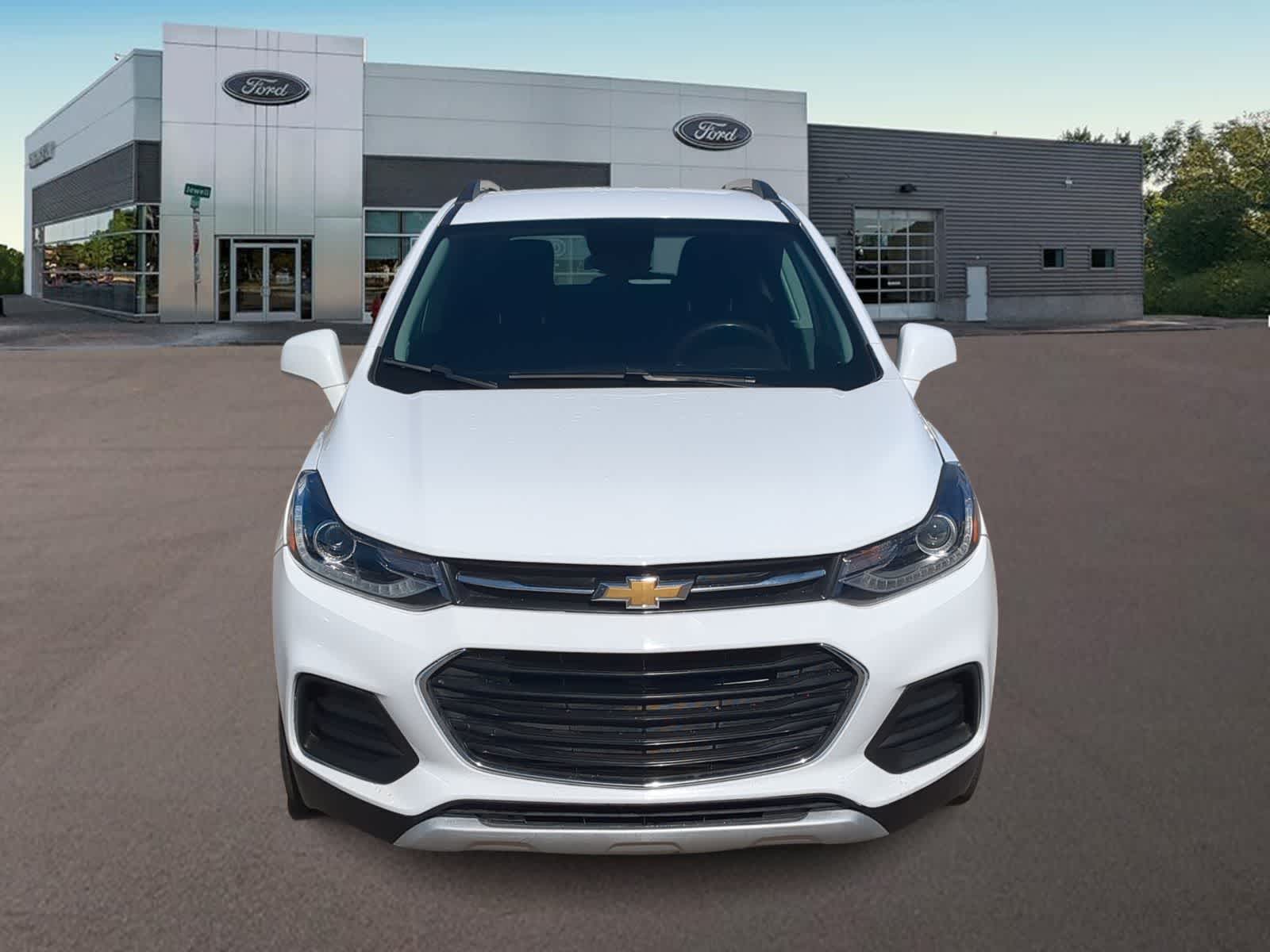 Thumbnail: 2020 Chevrolet Trax - 3