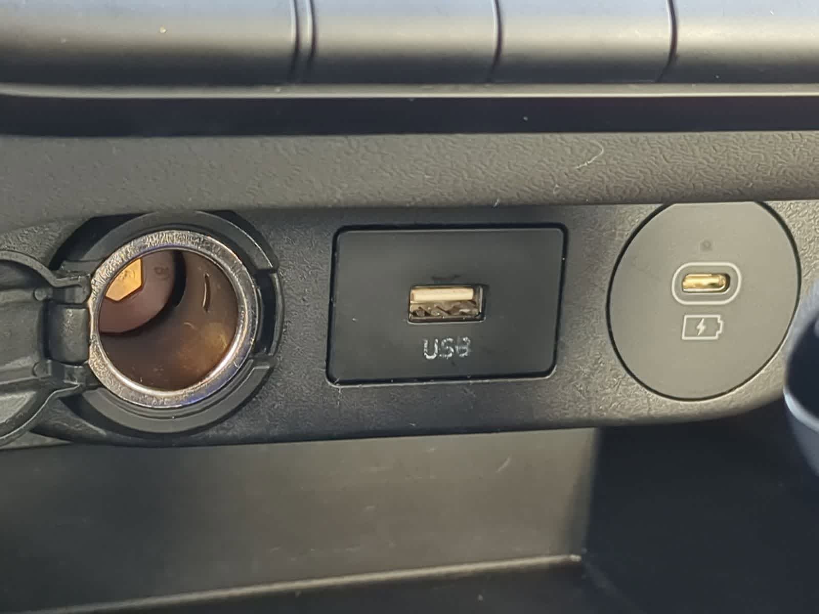 Thumbnail: 2024 Hyundai Elantra - 32