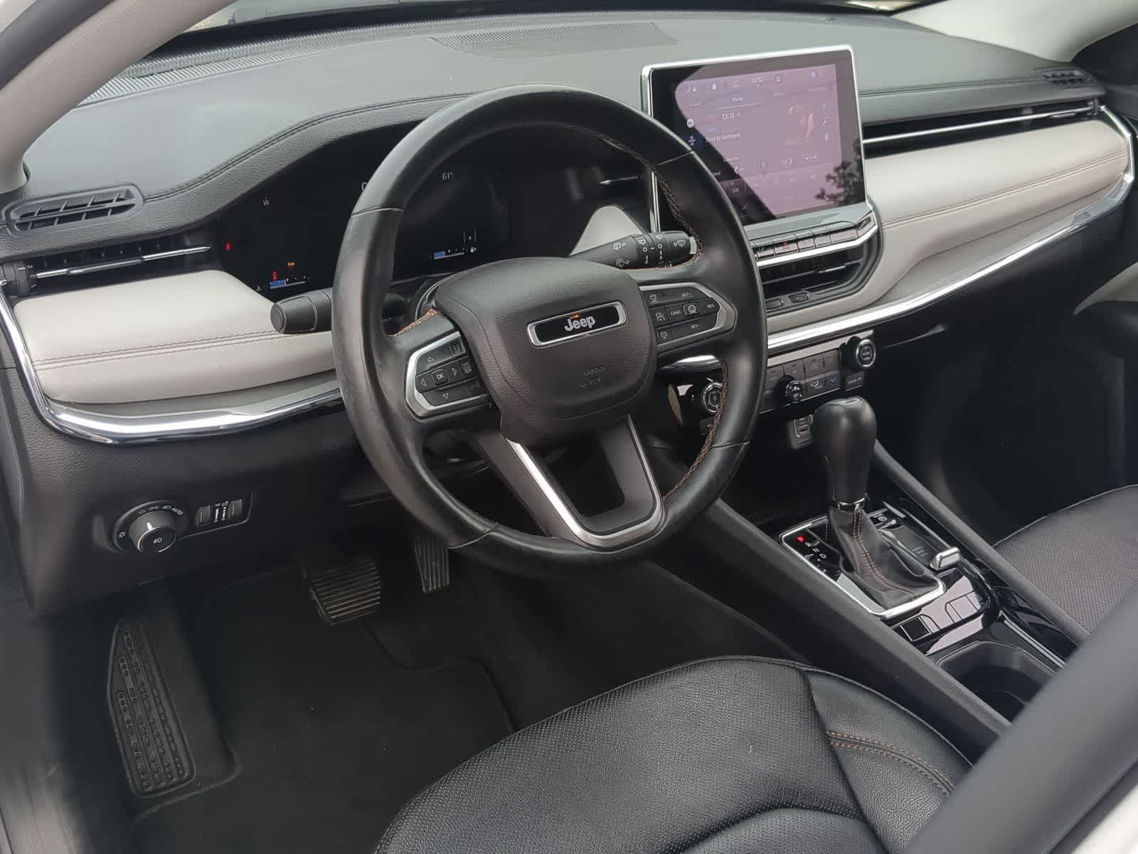 Thumbnail: 2022 Jeep Compass - 14