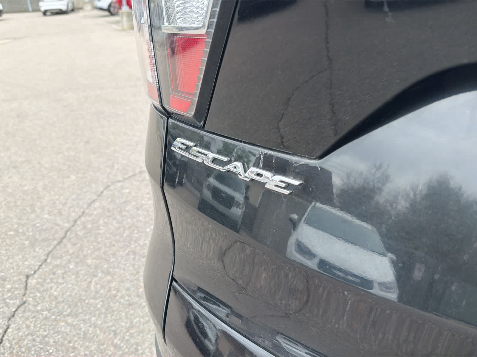 Thumbnail: 2018 Ford Escape - 16