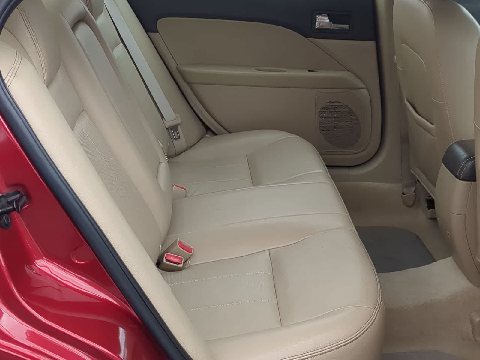 Thumbnail: 2009 Mercury Milan - 22