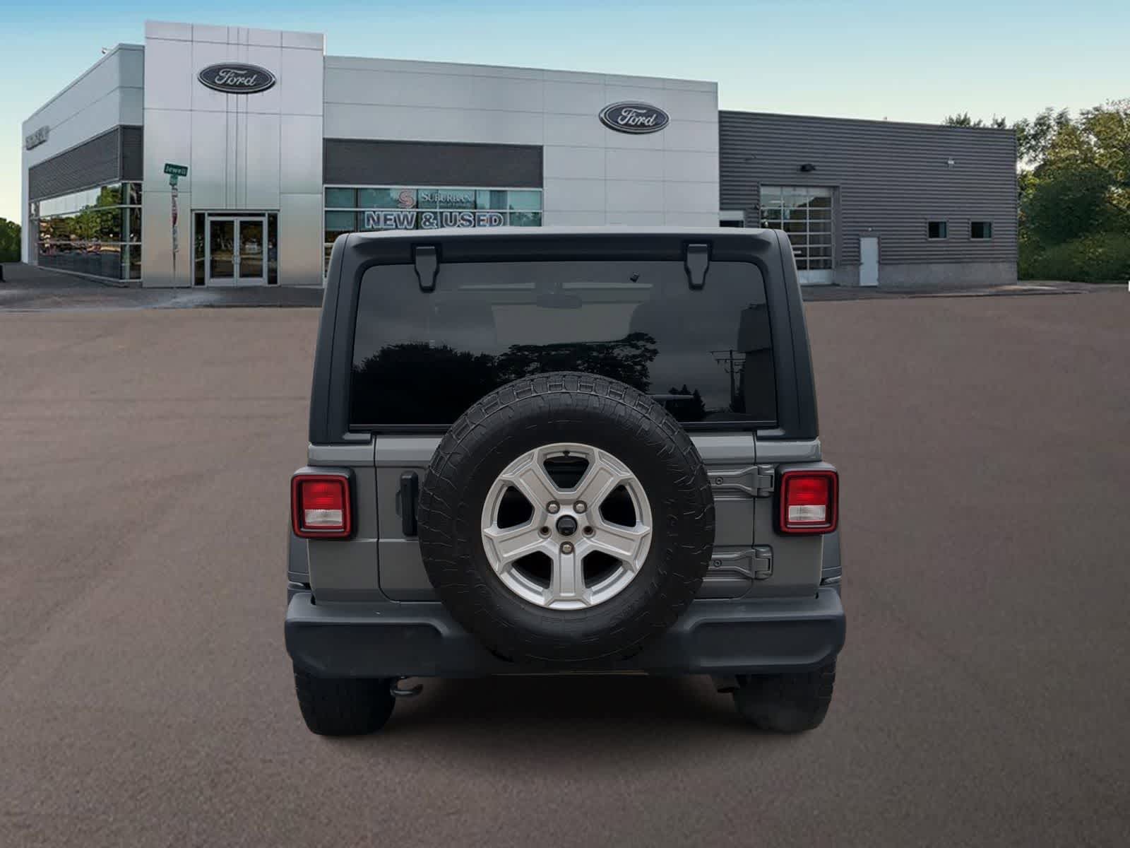 Thumbnail: 2021 Jeep Wrangler - 10