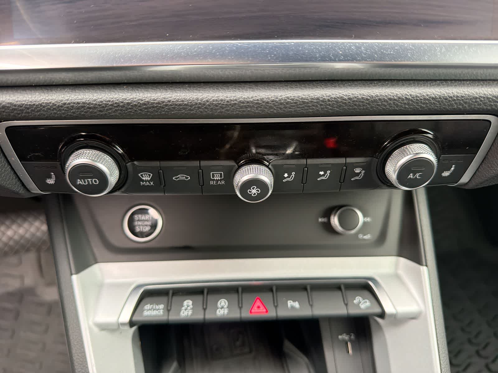 Thumbnail: 2021 Audi Q3 - 34