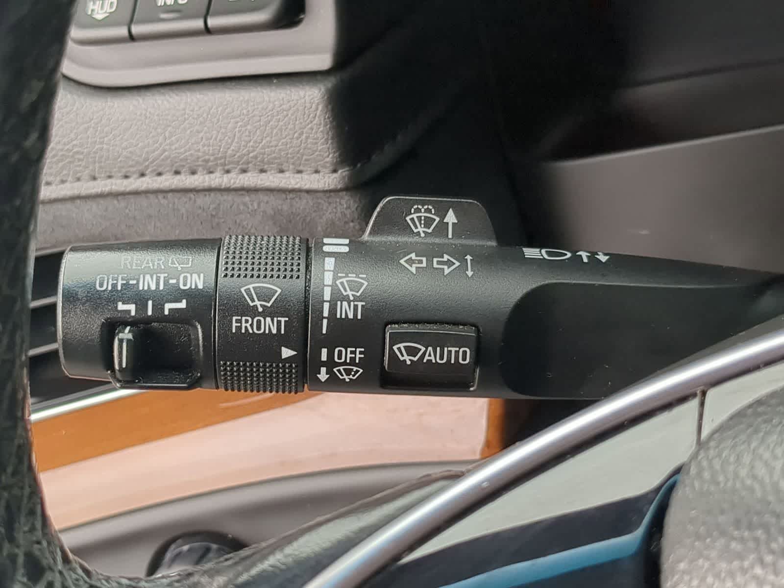 Thumbnail: 2017 Cadillac Escalade - 32