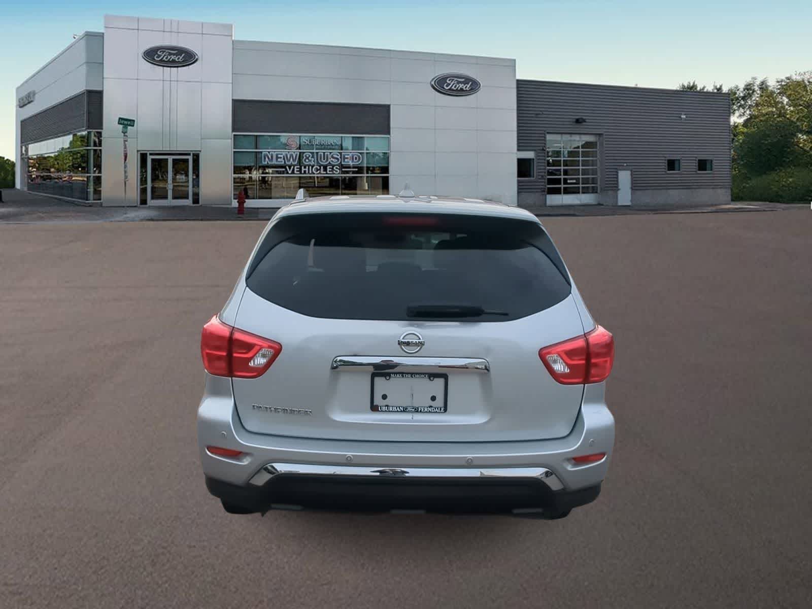 Thumbnail: 2019 Nissan Pathfinder - 8
