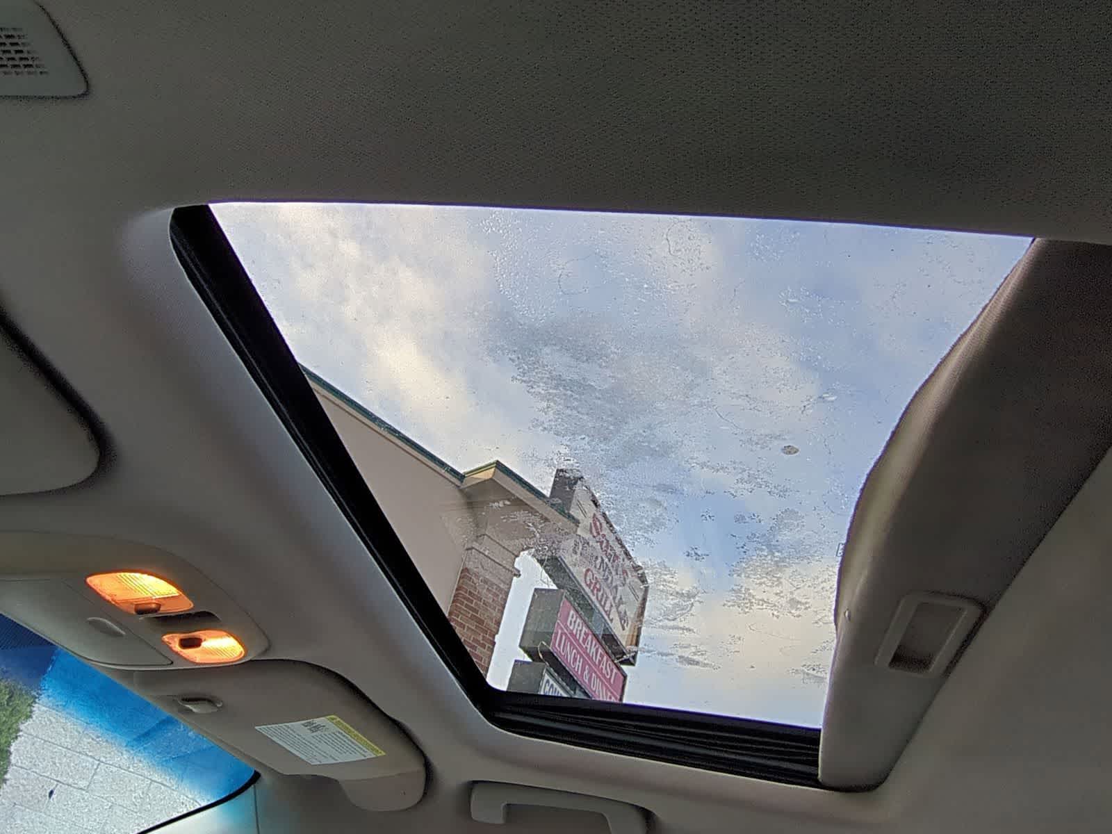 Thumbnail: 2011 Ford Fusion - 23