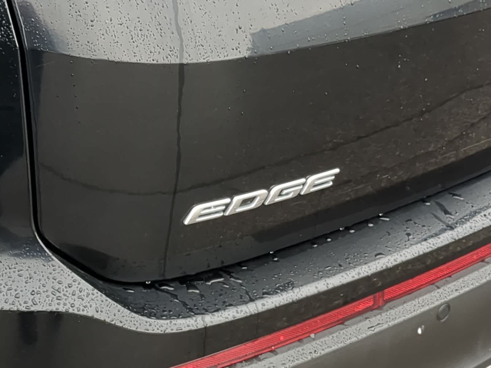 Thumbnail: 2017 Ford Edge - 18