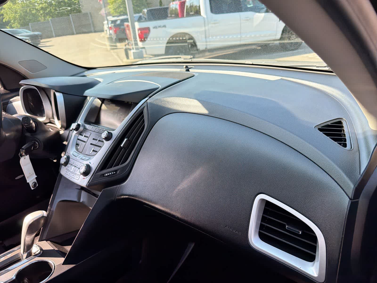 Thumbnail: 2015 Chevrolet Equinox - 16