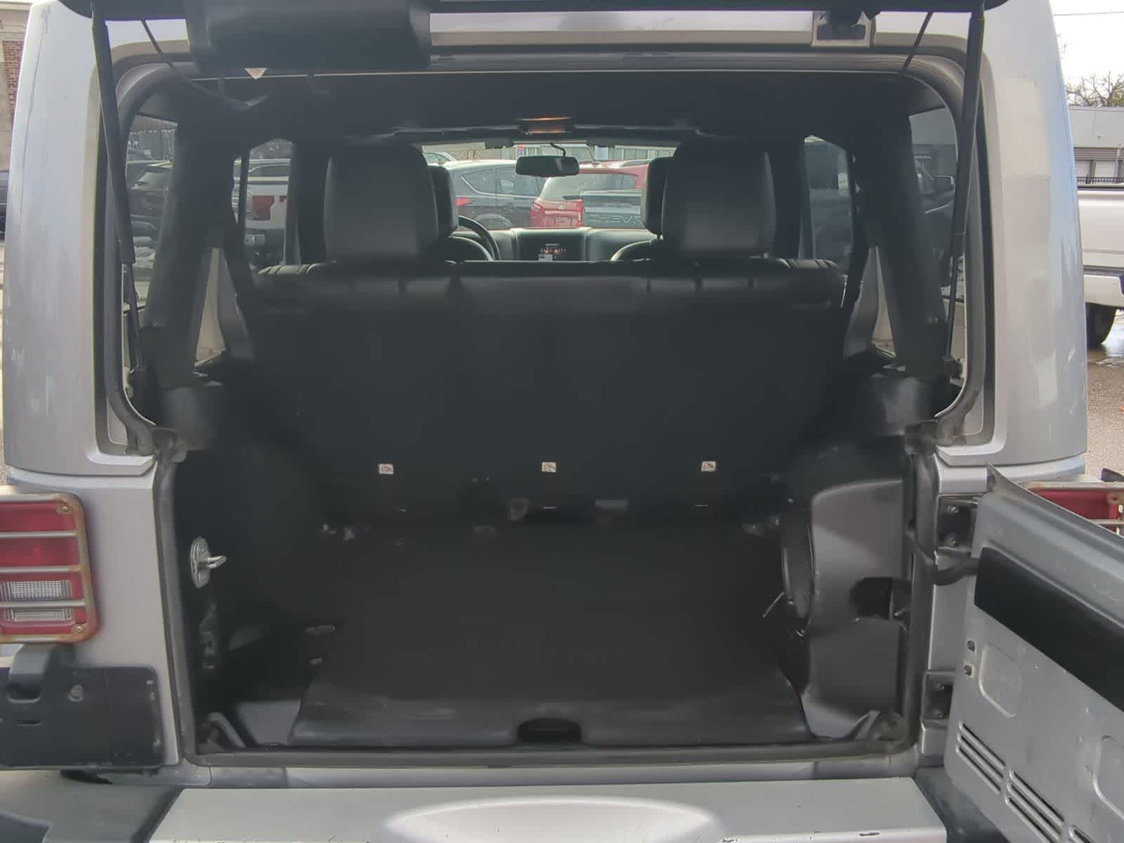 Thumbnail: 2013 Jeep Wrangler - 34