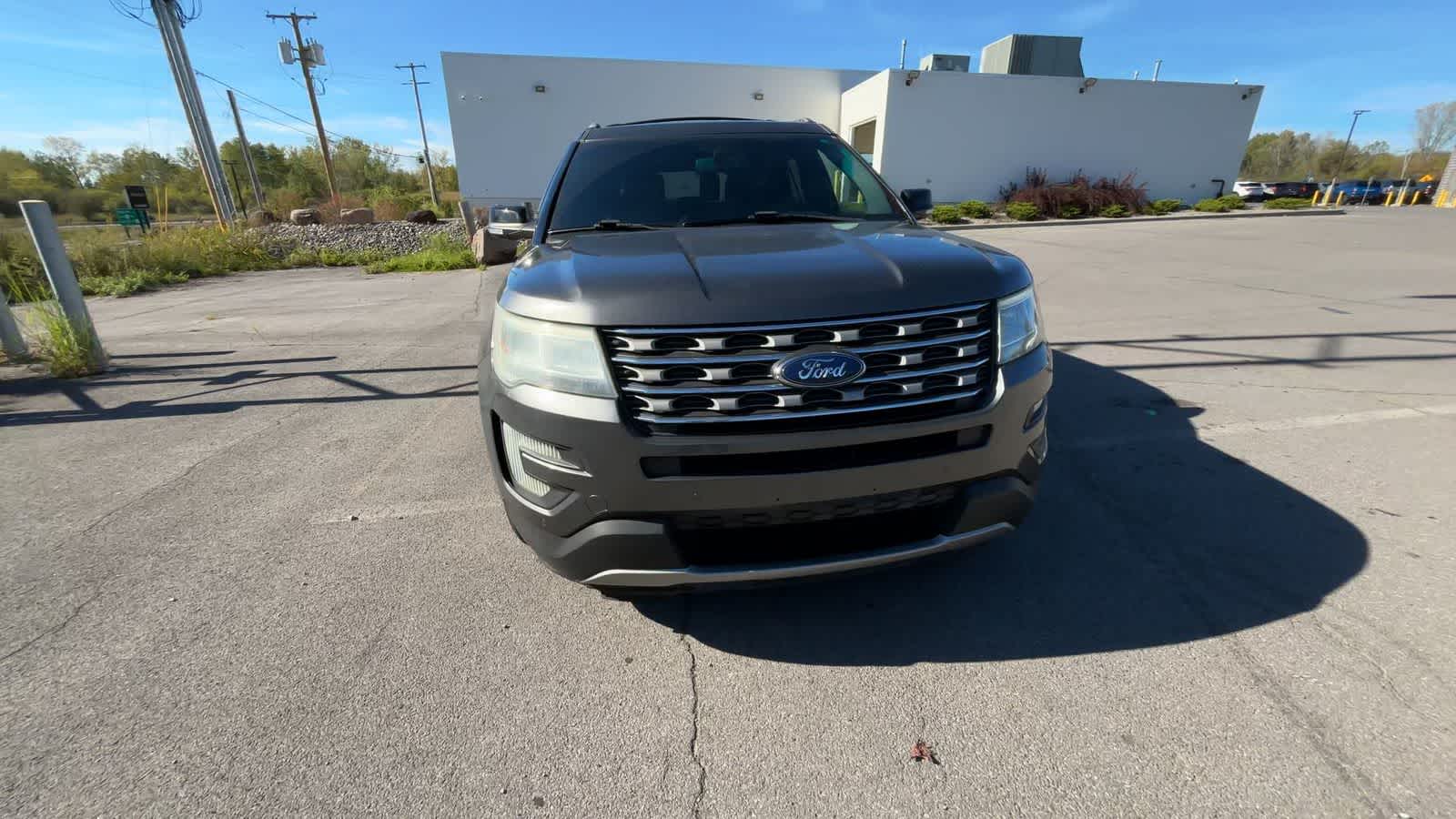 Thumbnail: 2016 Ford Explorer - 3