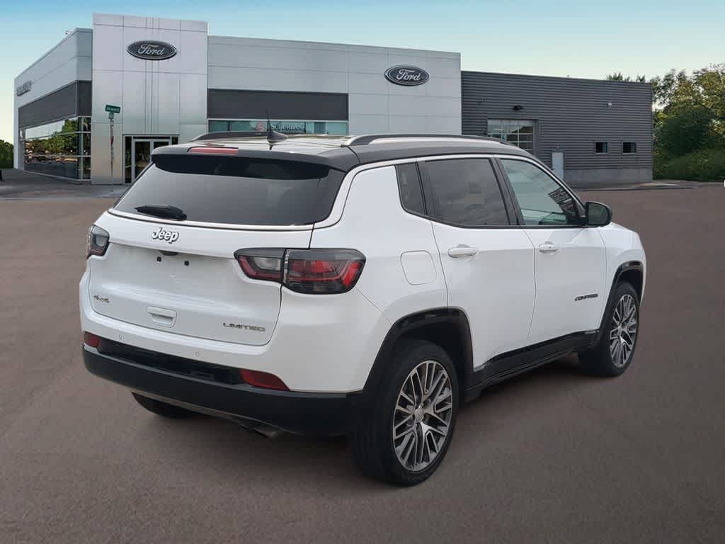 Thumbnail: 2022 Jeep Compass - 11