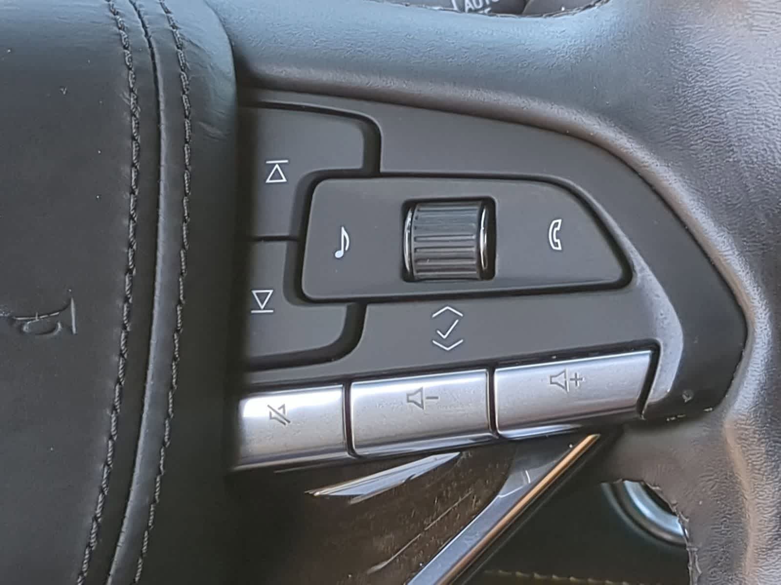 Thumbnail: 2023 Cadillac Escalade - 31