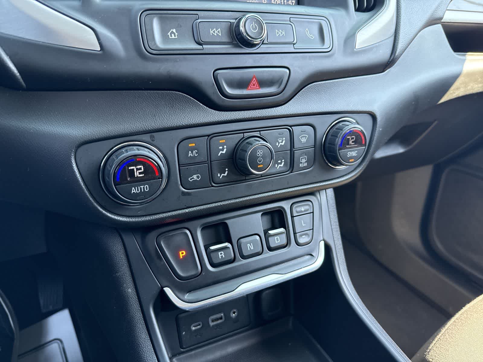 Thumbnail: 2020 GMC Terrain - 33