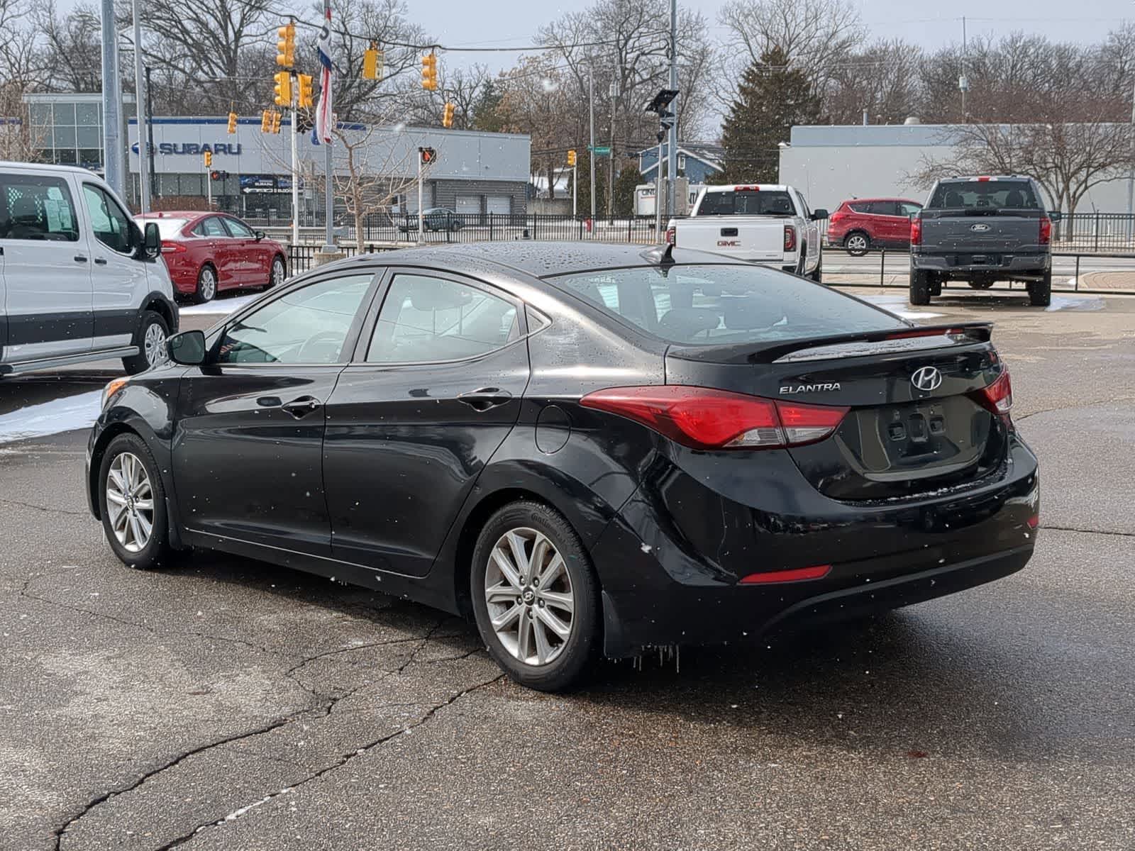 Thumbnail: 2015 Hyundai Elantra - 16