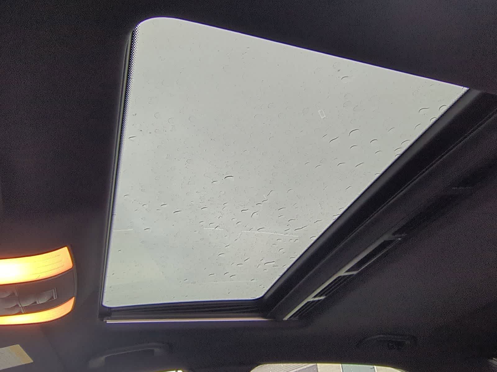 Thumbnail: 2012 Mercedes-Benz E-Class - 29