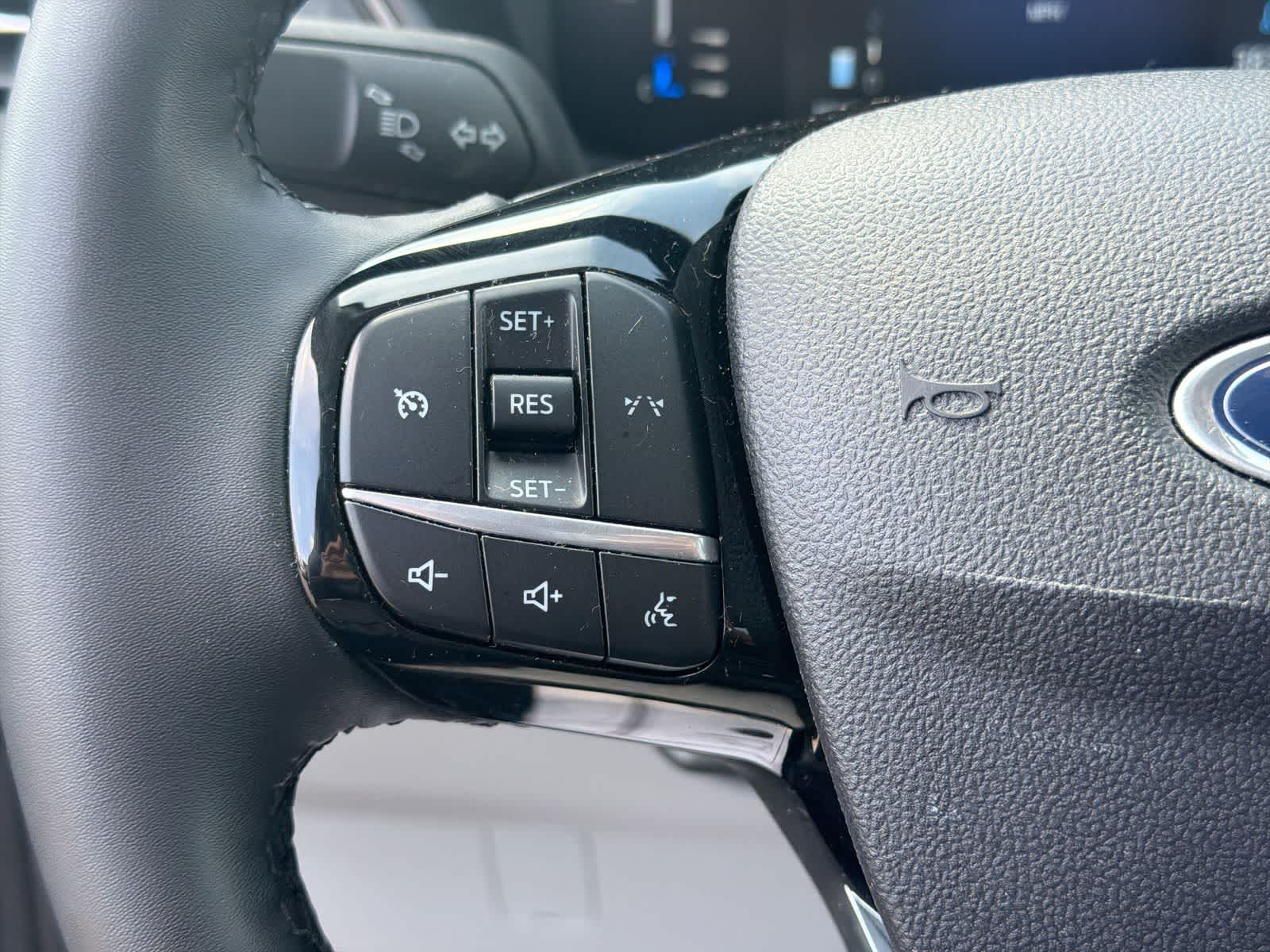 Thumbnail: 2023 Ford Escape - 27