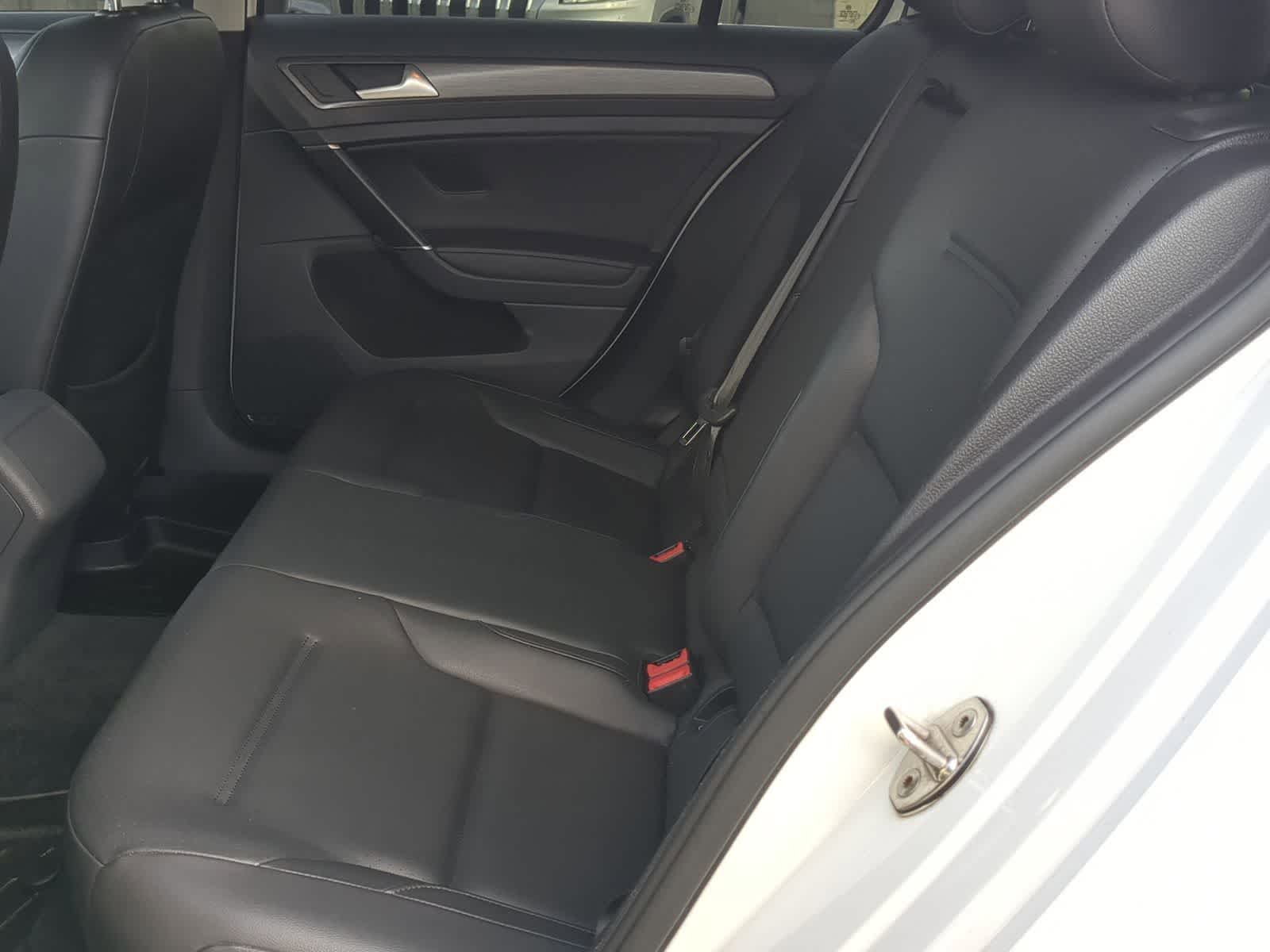 Thumbnail: 2021 Volkswagen Golf - 20