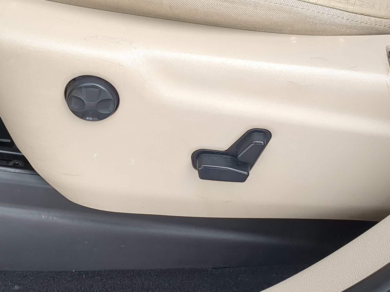 Thumbnail: 2020 Jeep Grand Cherokee - 20