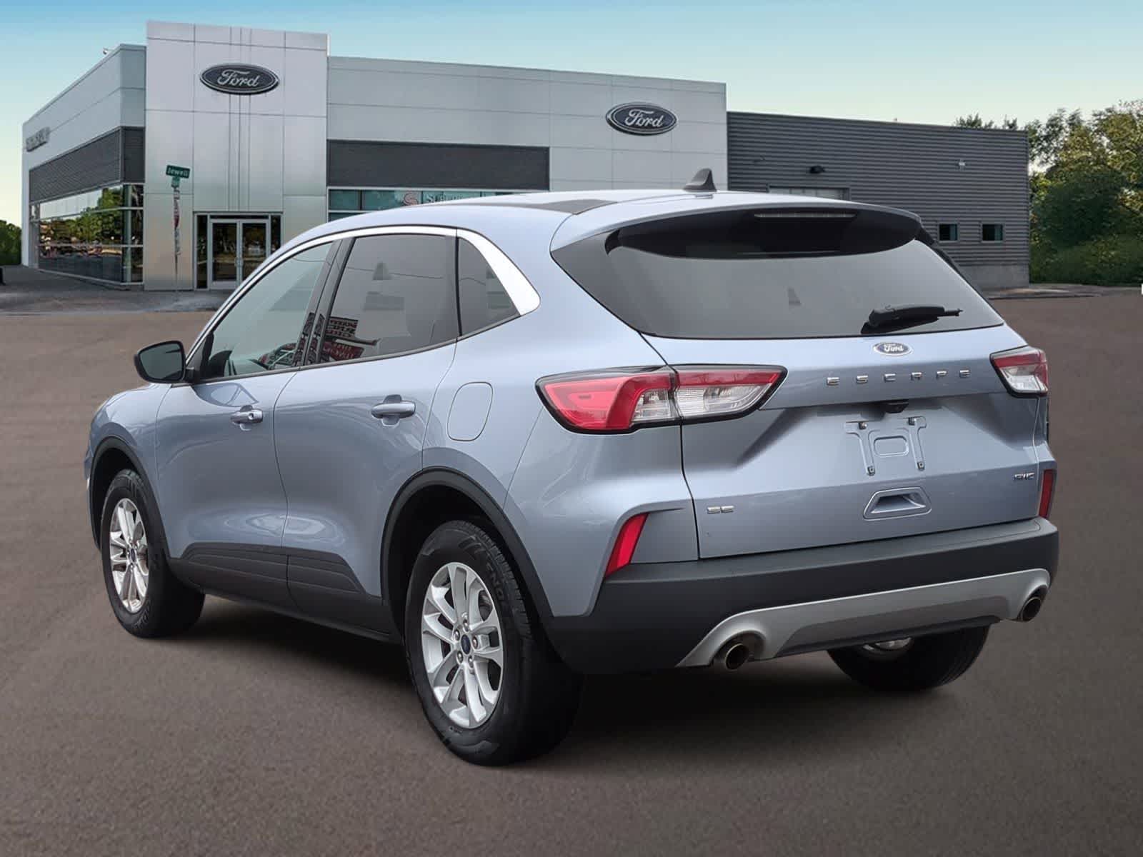 Thumbnail: 2022 Ford Escape - 8