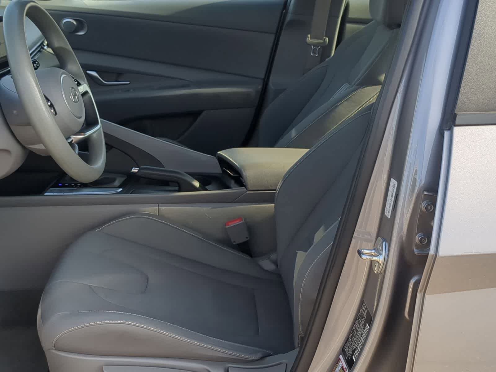 Thumbnail: 2024 Hyundai Elantra - 18