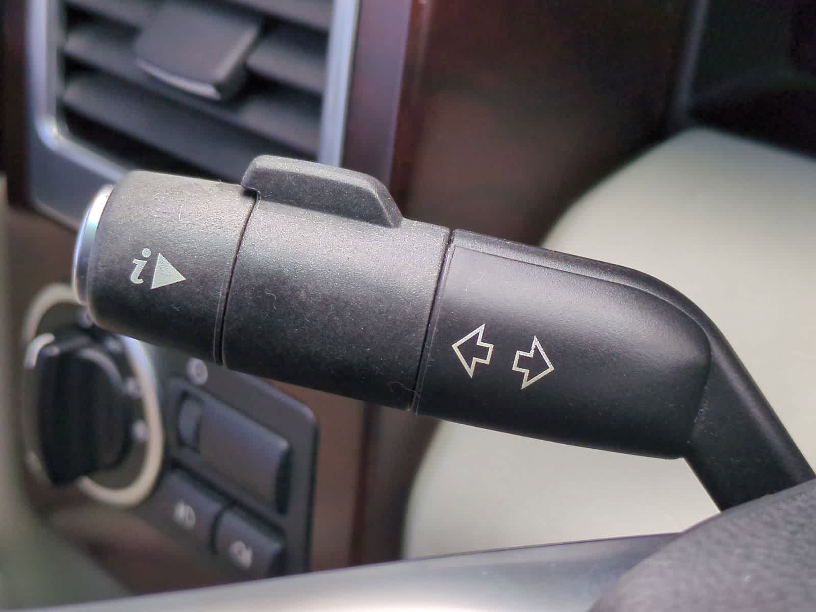 Thumbnail: 2012 Land Rover Range Rover - 32