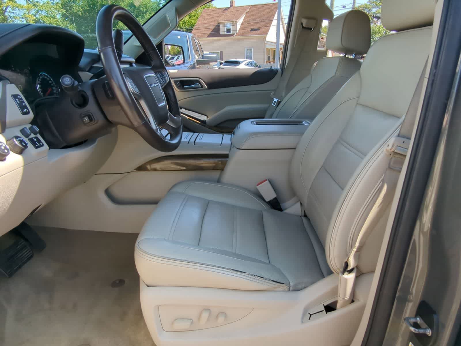 Thumbnail: 2017 GMC Yukon - 23