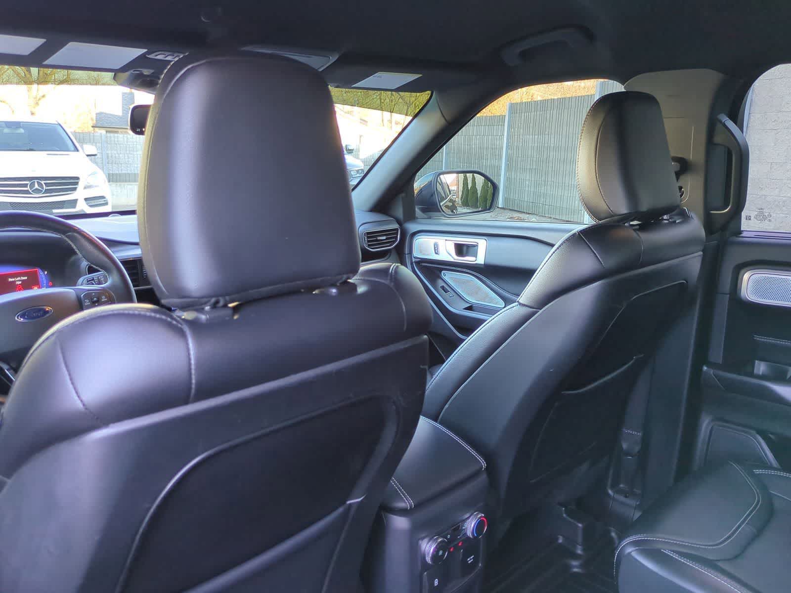 Thumbnail: 2020 Ford Explorer - 25