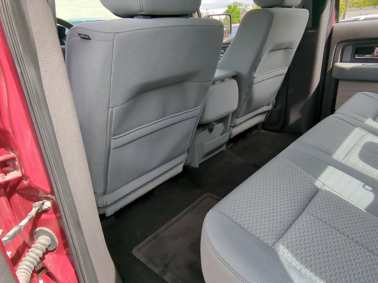 2014 Ford F-150 XLT 24