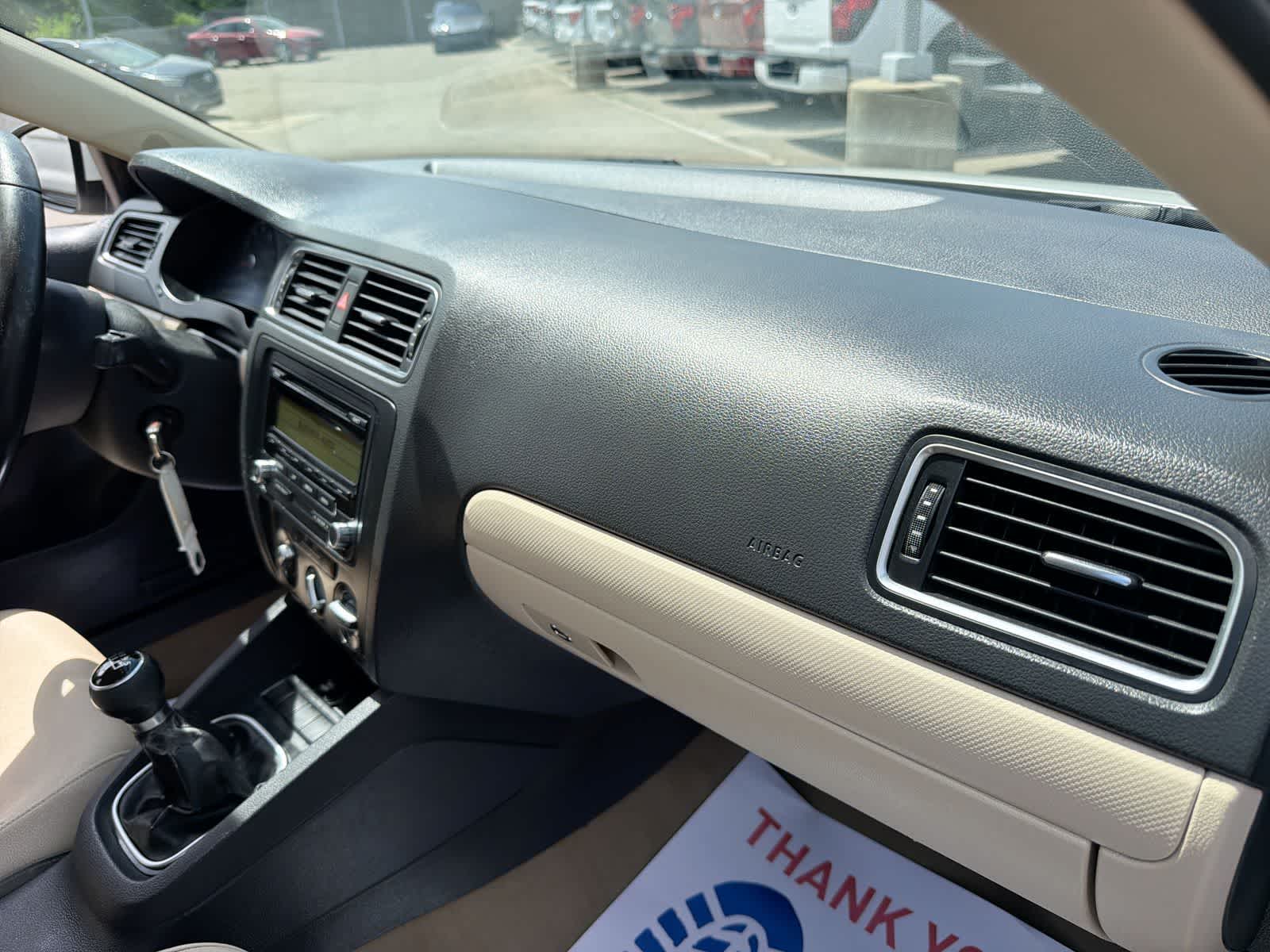 Thumbnail: 2011 Volkswagen Jetta - 16