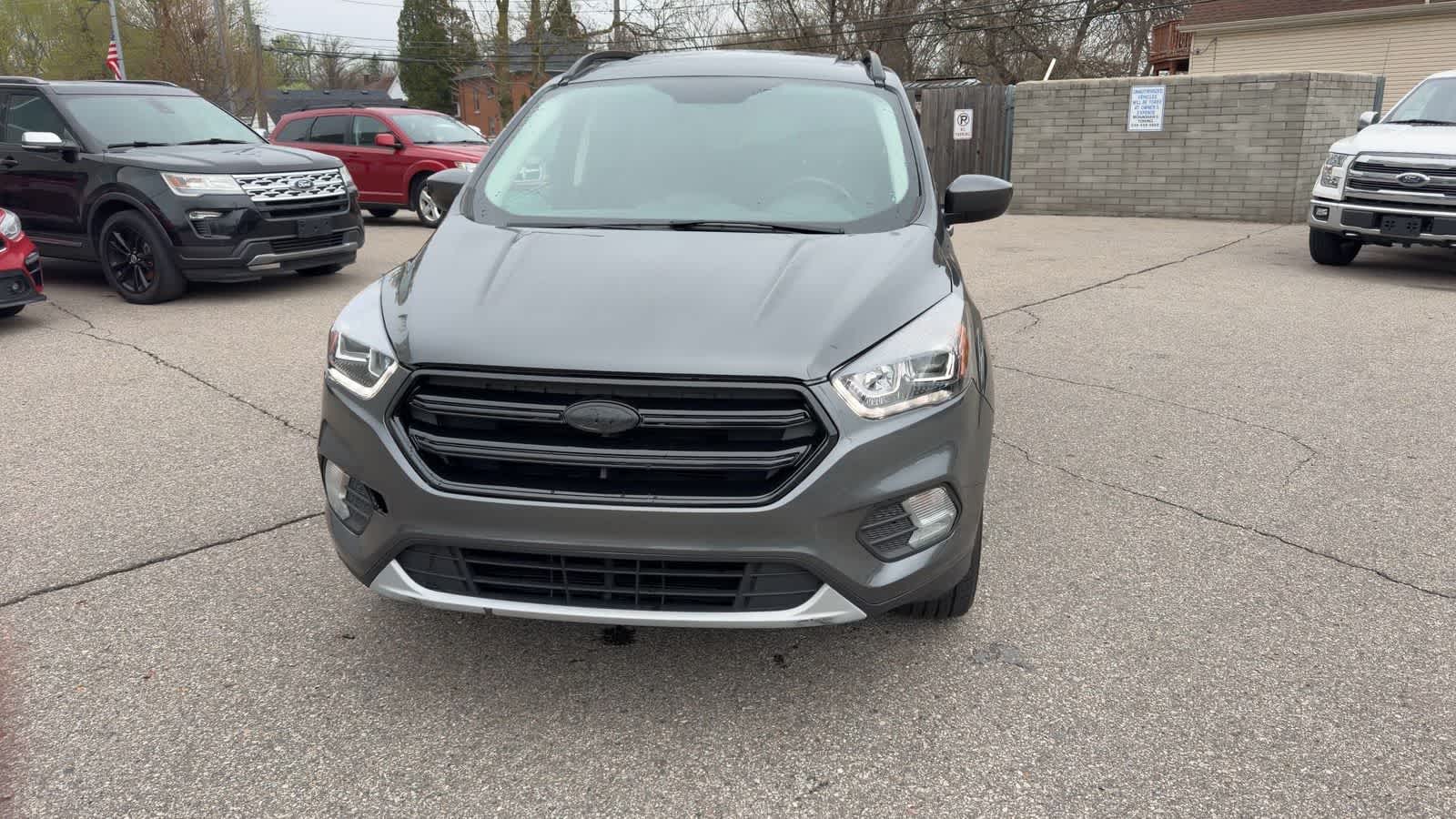 Thumbnail: 2019 Ford Escape - 3