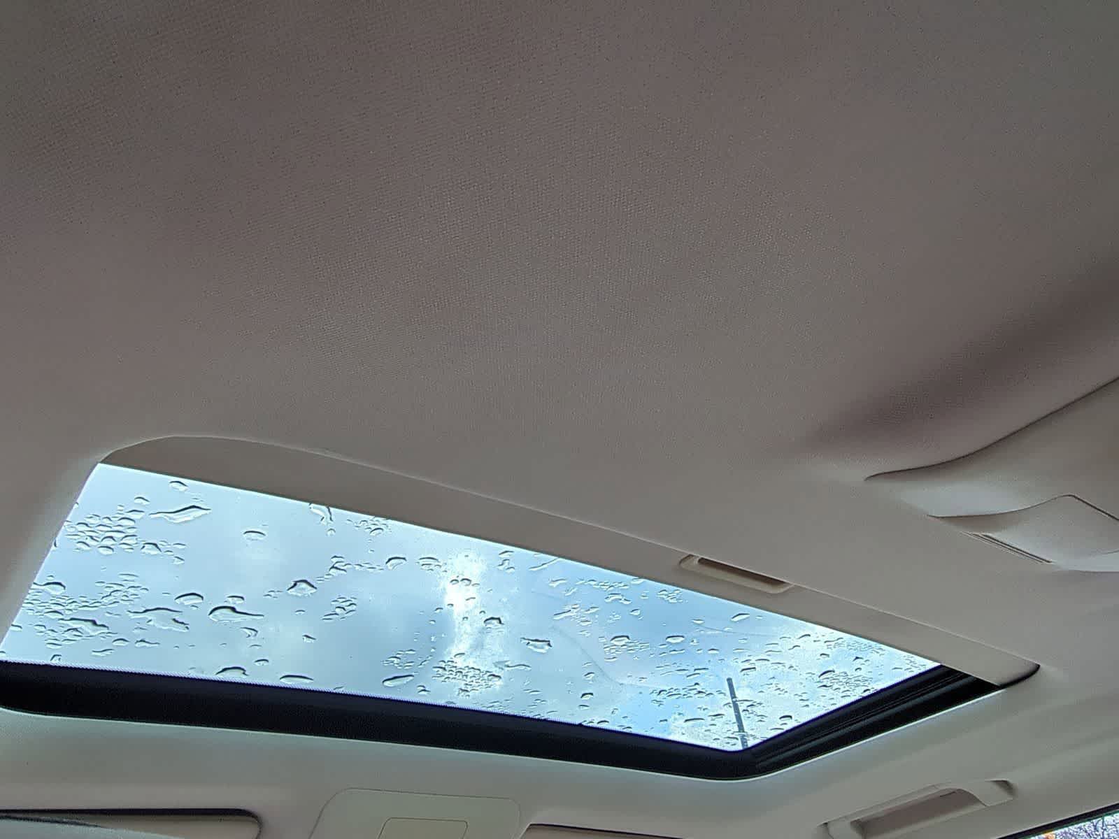 Thumbnail: 2012 Land Rover Range Rover - 23