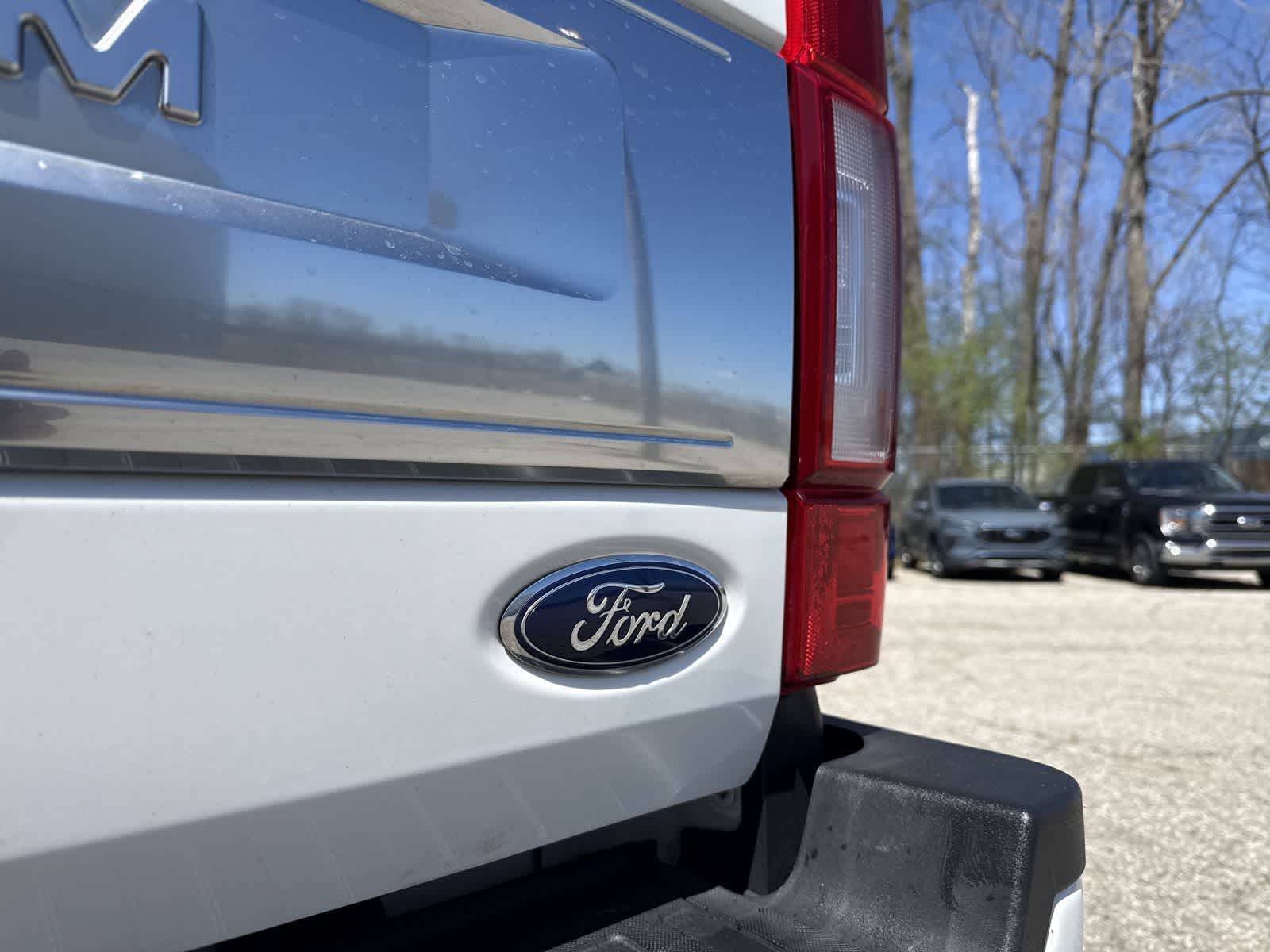 Thumbnail: 2020 Ford Econoline - 16