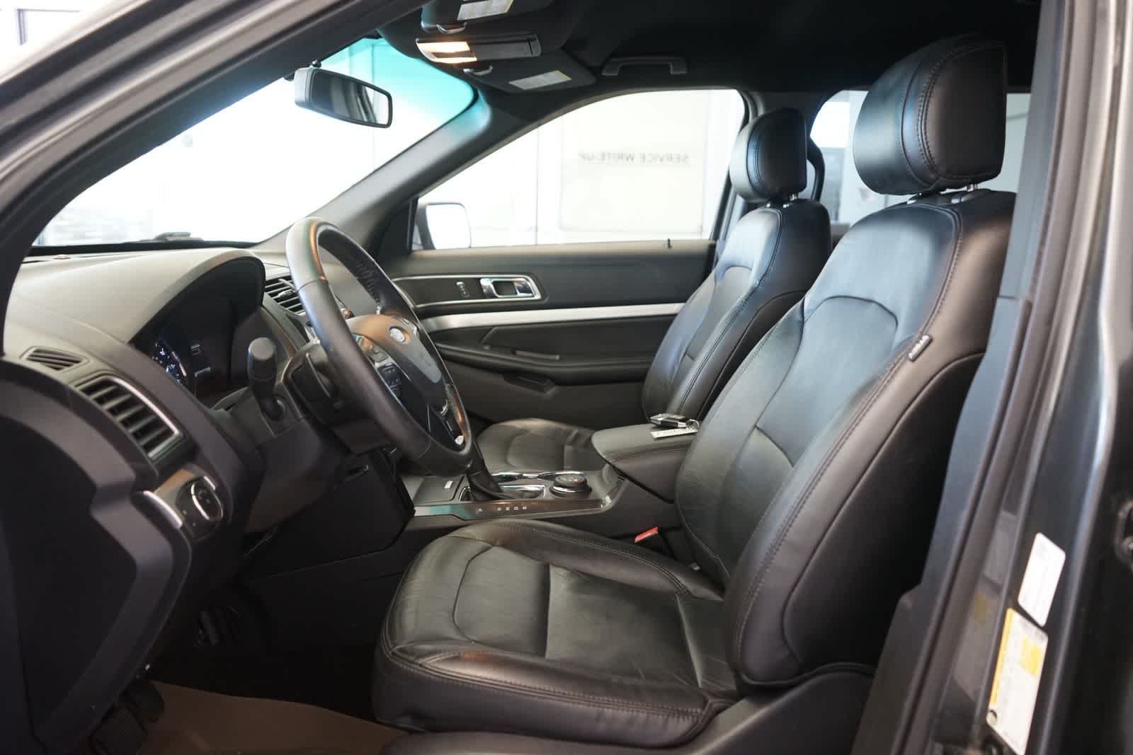 Thumbnail: 2016 Ford Explorer - 20