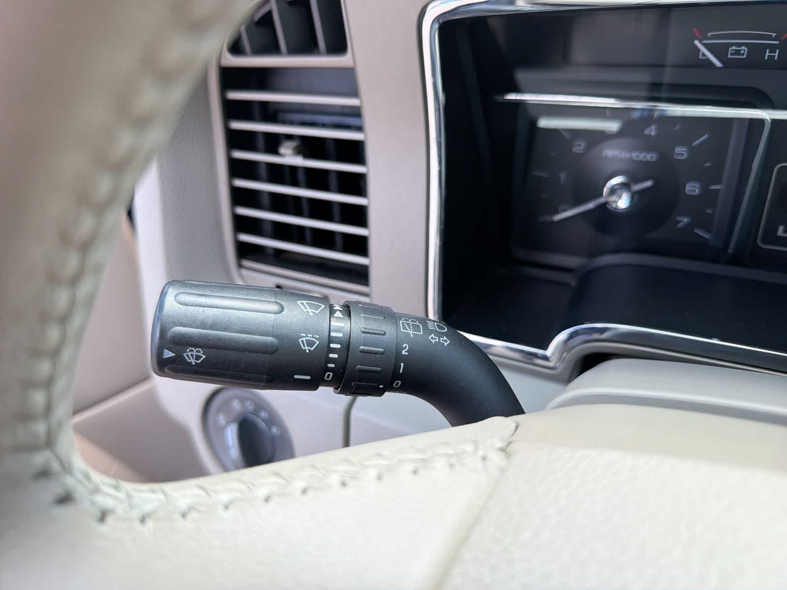 Thumbnail: 2013 Lincoln Navigator - 30