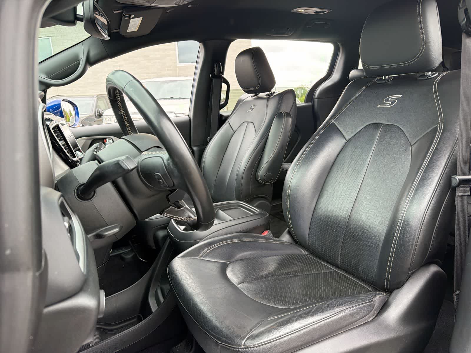 Thumbnail: 2020 Chrysler Pacifica - 22