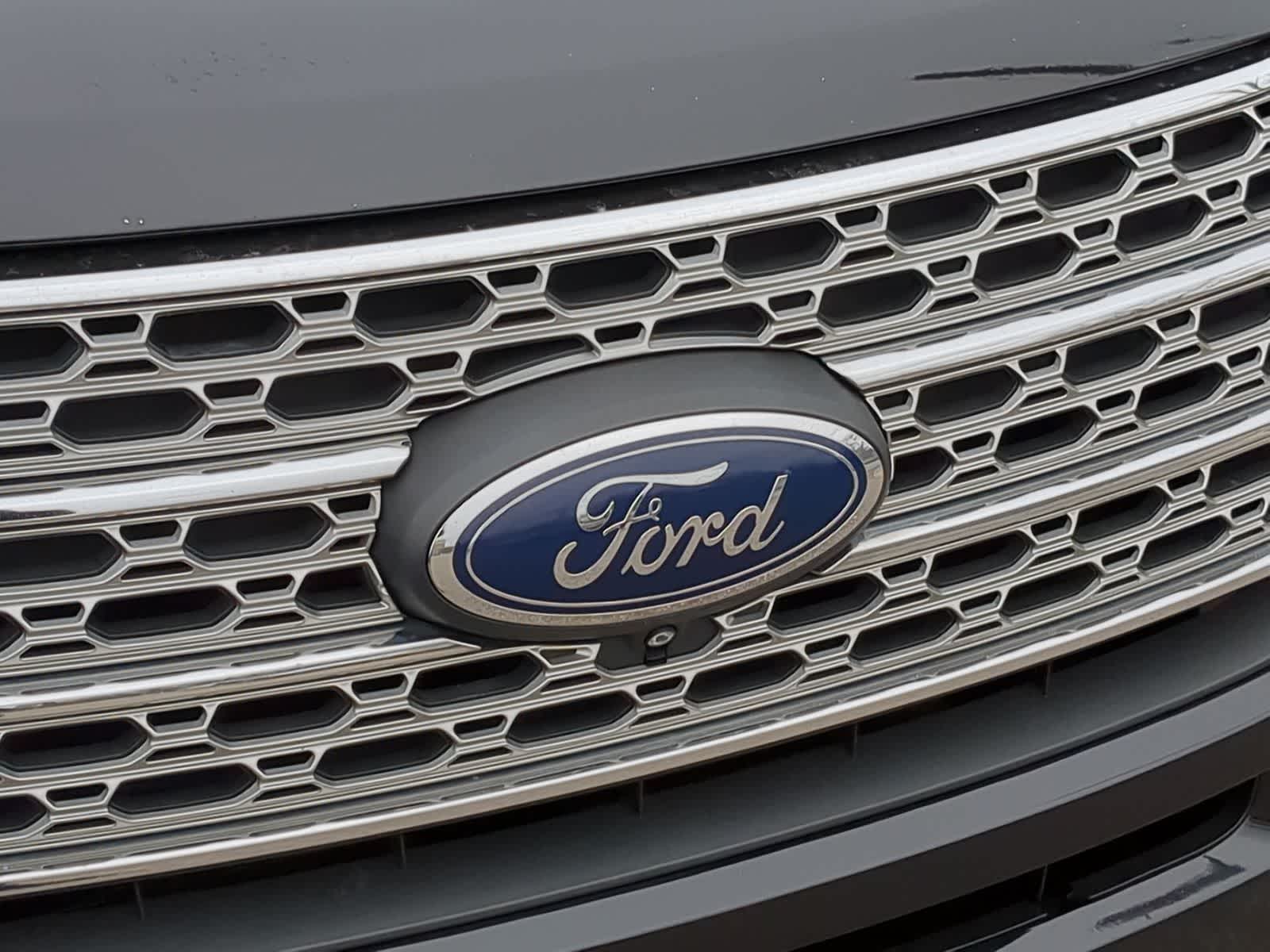 Thumbnail: 2020 Ford Explorer - 16