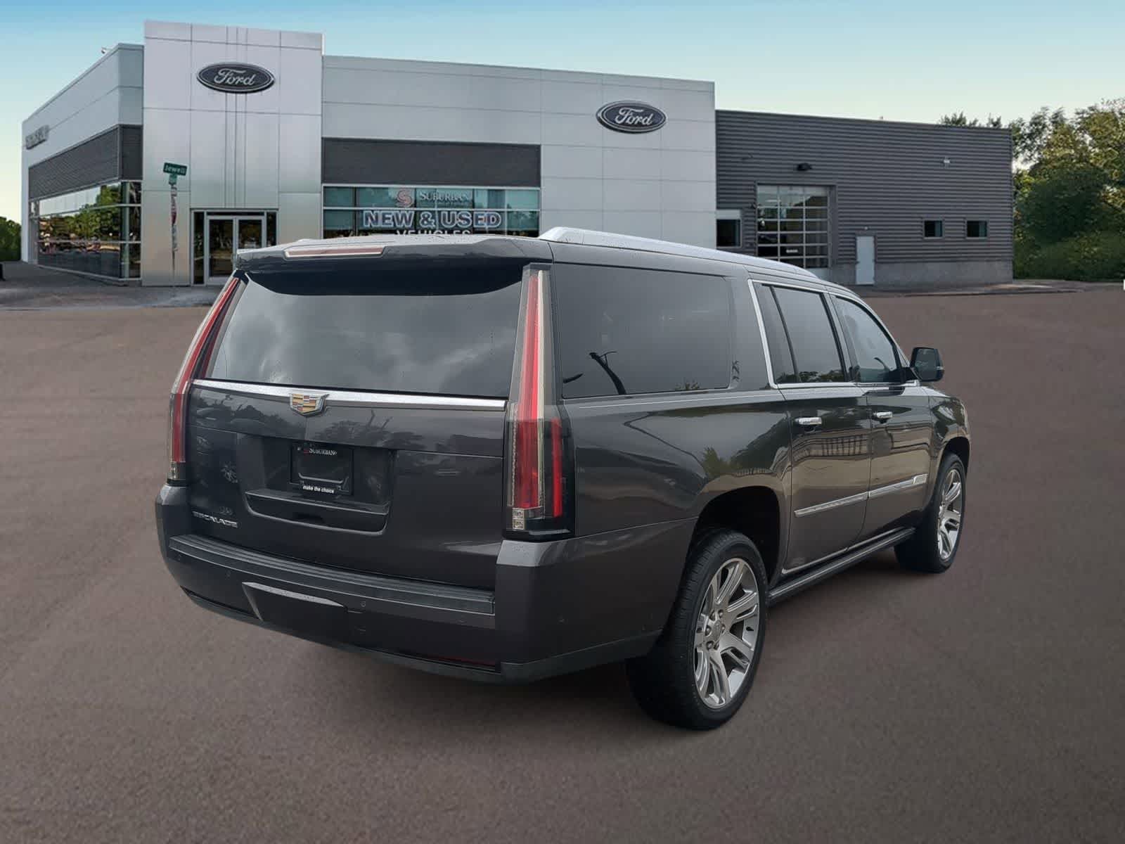 Thumbnail: 2017 Cadillac Escalade - 11
