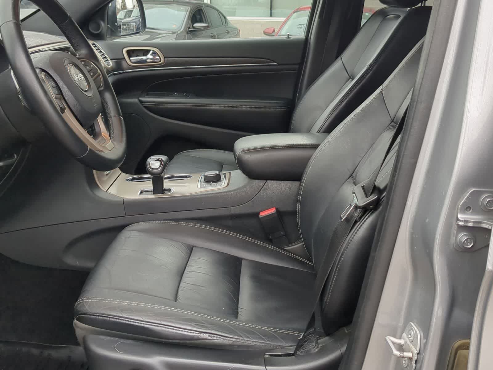 Thumbnail: 2015 Jeep Grand Cherokee - 22