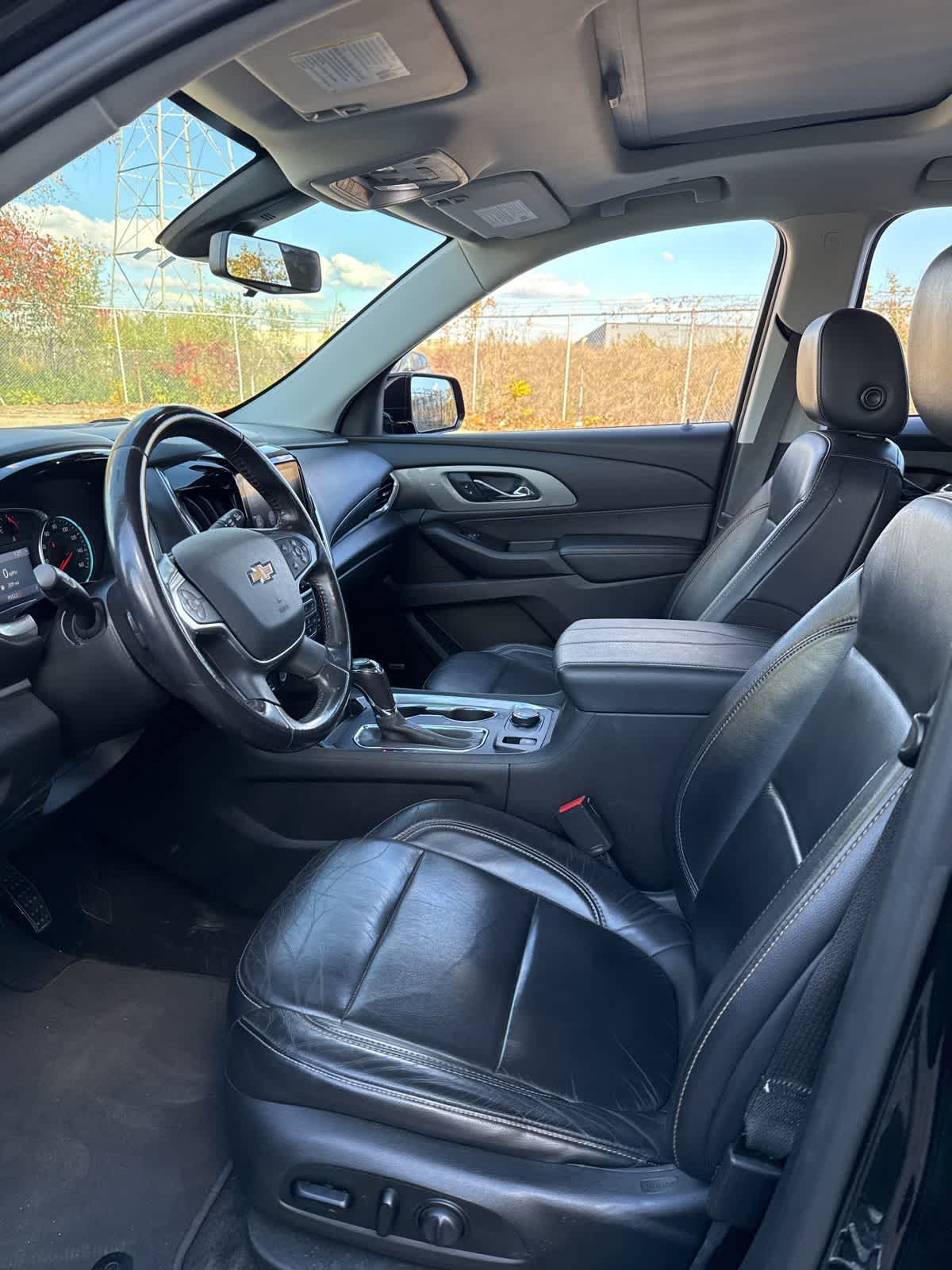 Thumbnail: 2020 Chevrolet Traverse - 23