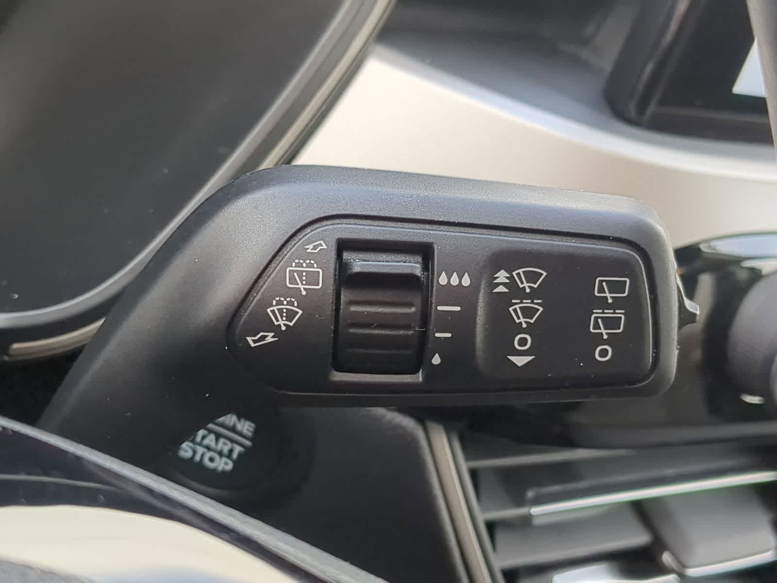 Thumbnail: 2022 Ford Escape - 29